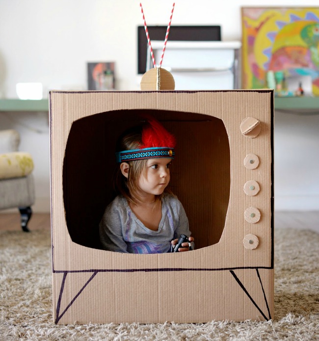 cardboard-tv-.jpg