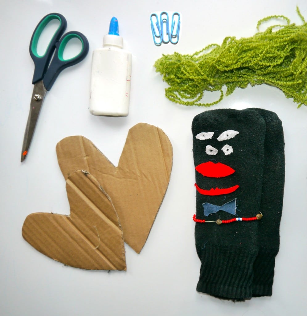 materials for easy sock puppets