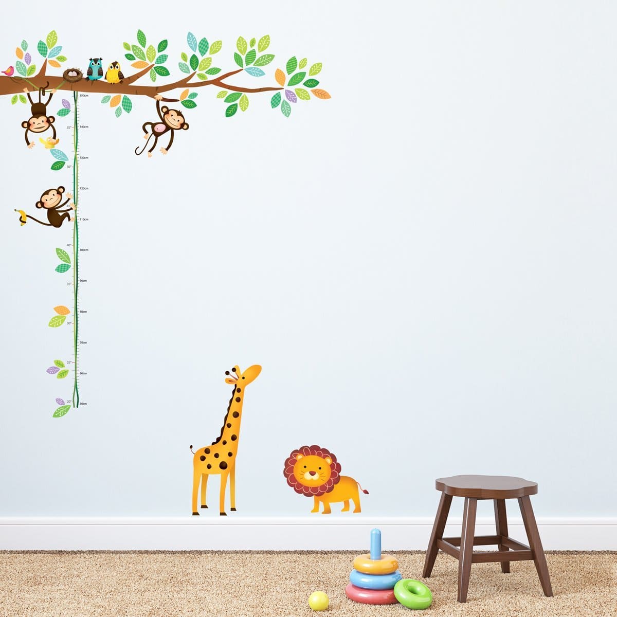 Jungle inspired wall decor for kids.
