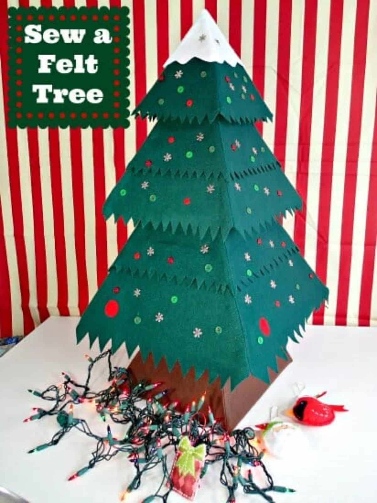 Christmas tree on a table - kids craft.