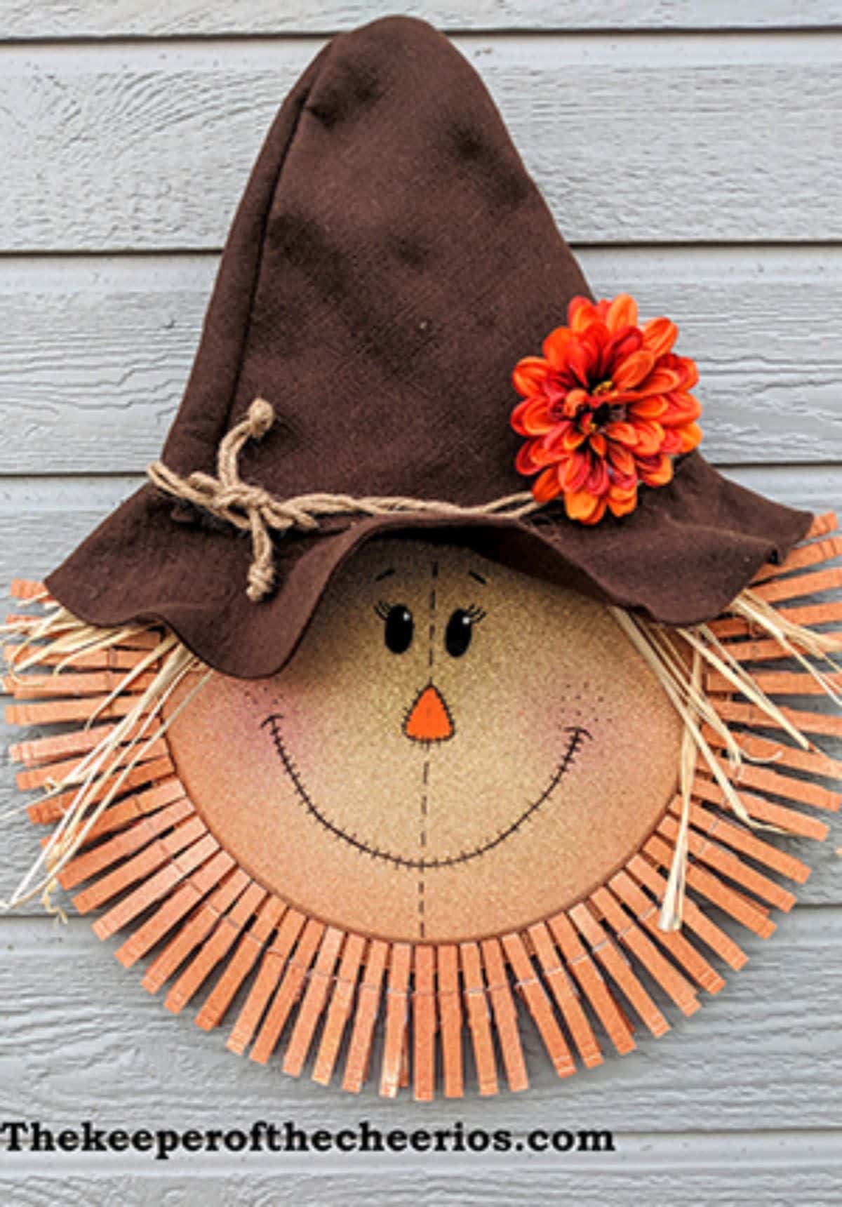 Scarecrow Pizza Pan Clothespin Wreath