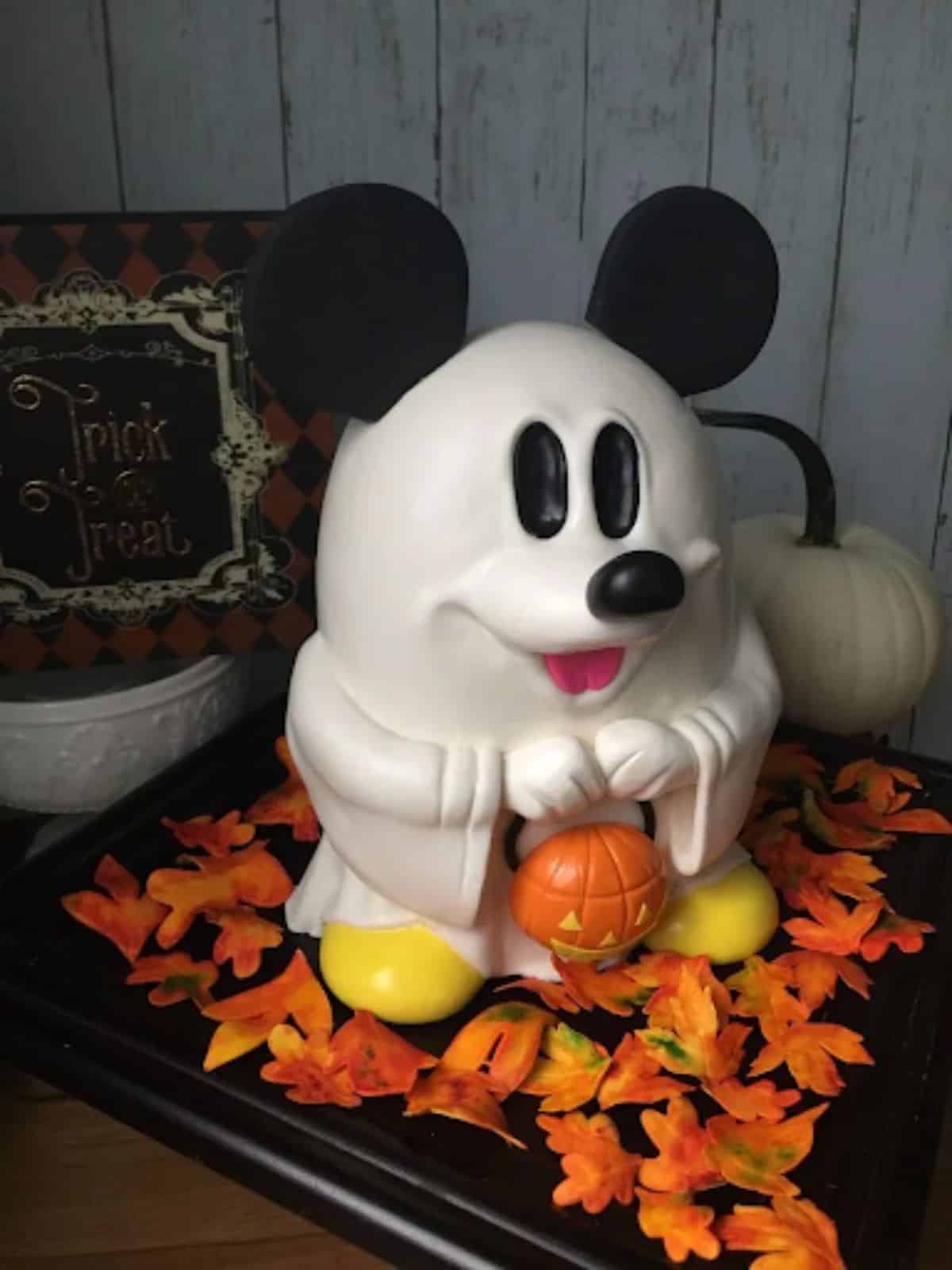 Ghosty Mickey Cake